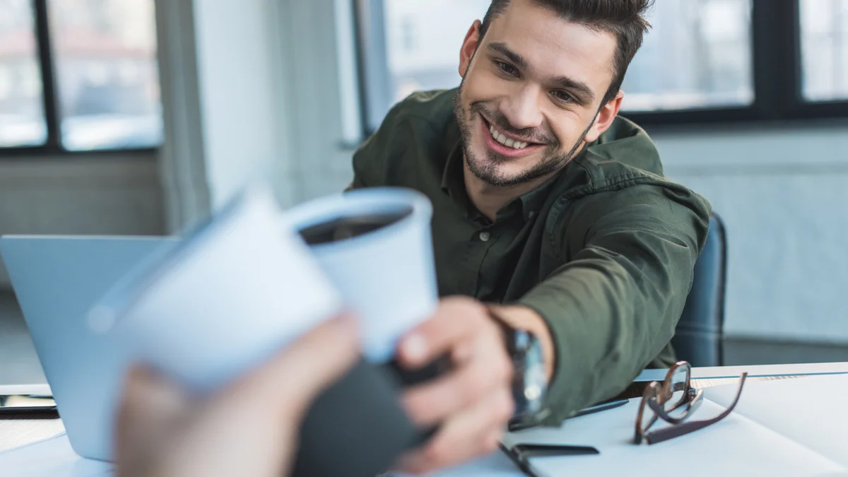 12 pasos clave para crear una encuesta de felicidad laboral que realmente funcione