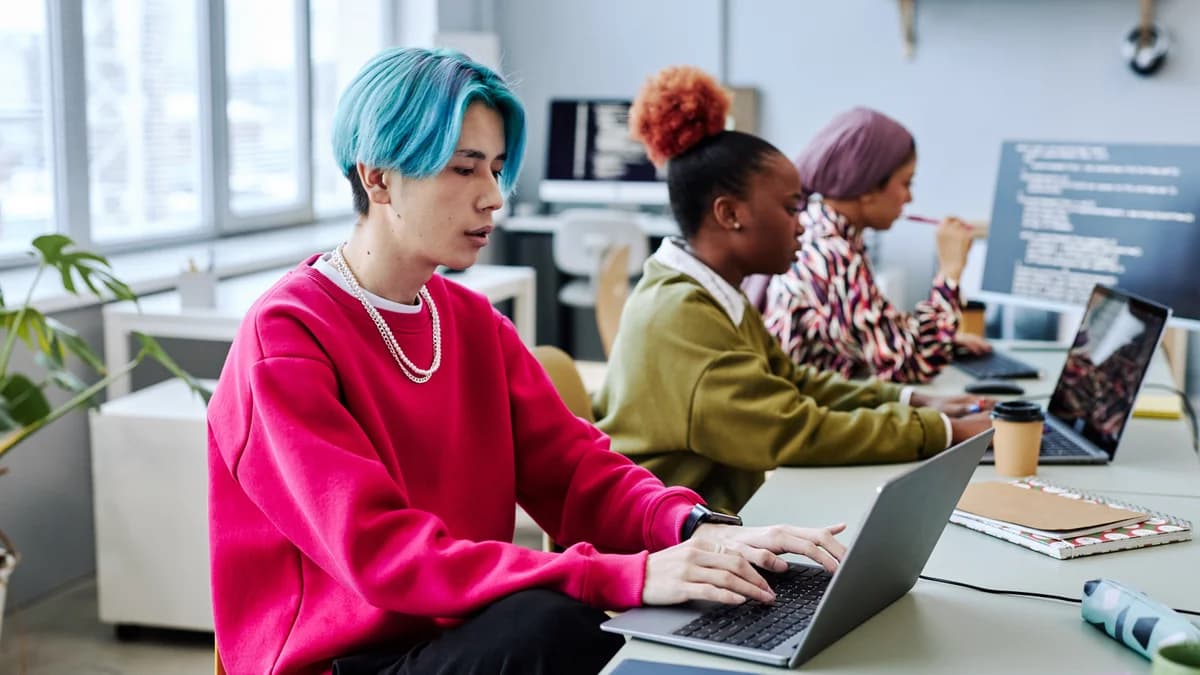 Generación Z y la revolución silenciosa del éxito profesional: El fenómeno de la «quiet ambition»