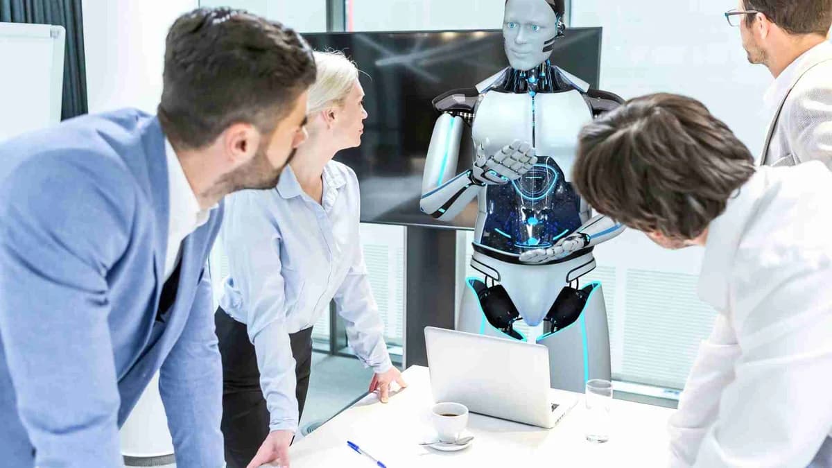 ¿Puede la inteligencia artificial humanizar a Recursos Humanos? Esto creen los líderes de RRHH